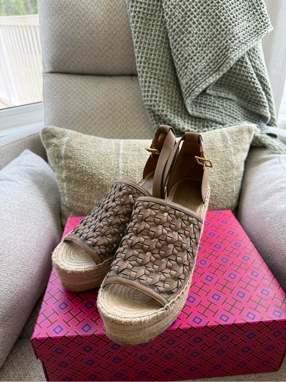 Woven Espadrille Platform Sandals — Brown